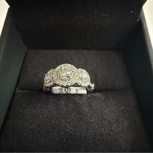 10k white gold Diamond ring .50 cttw size 7